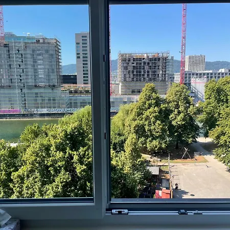 3 Mit Dachterrasse